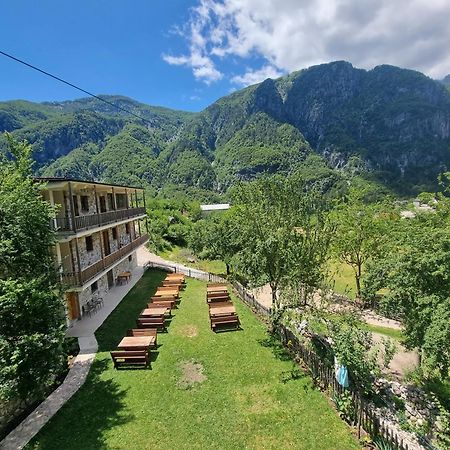 Hotel Bujtina Zici Theth Exterior foto